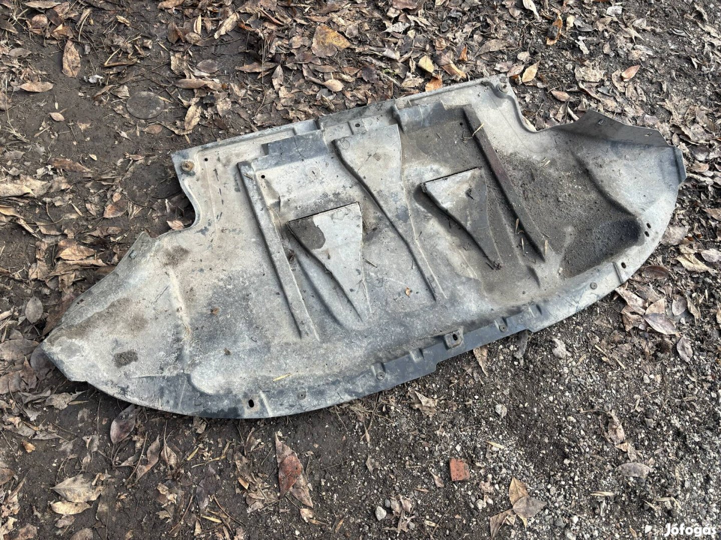 Audi A4 B5 alsó motorvédő burkolat 