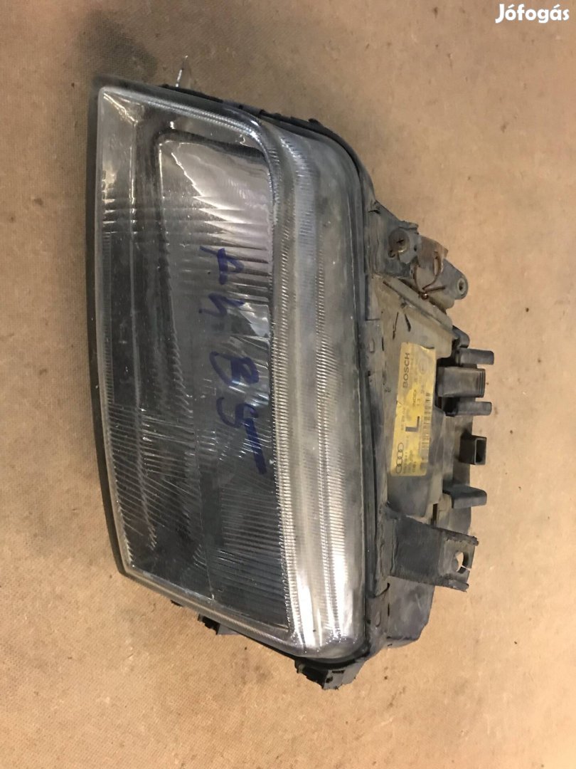 Audi A4 B5 bal első lámpa