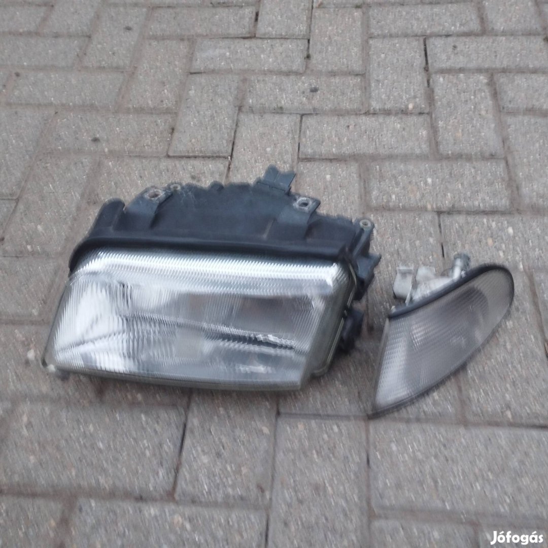 Audi A4 B5 bal első lámpa fényszóró index