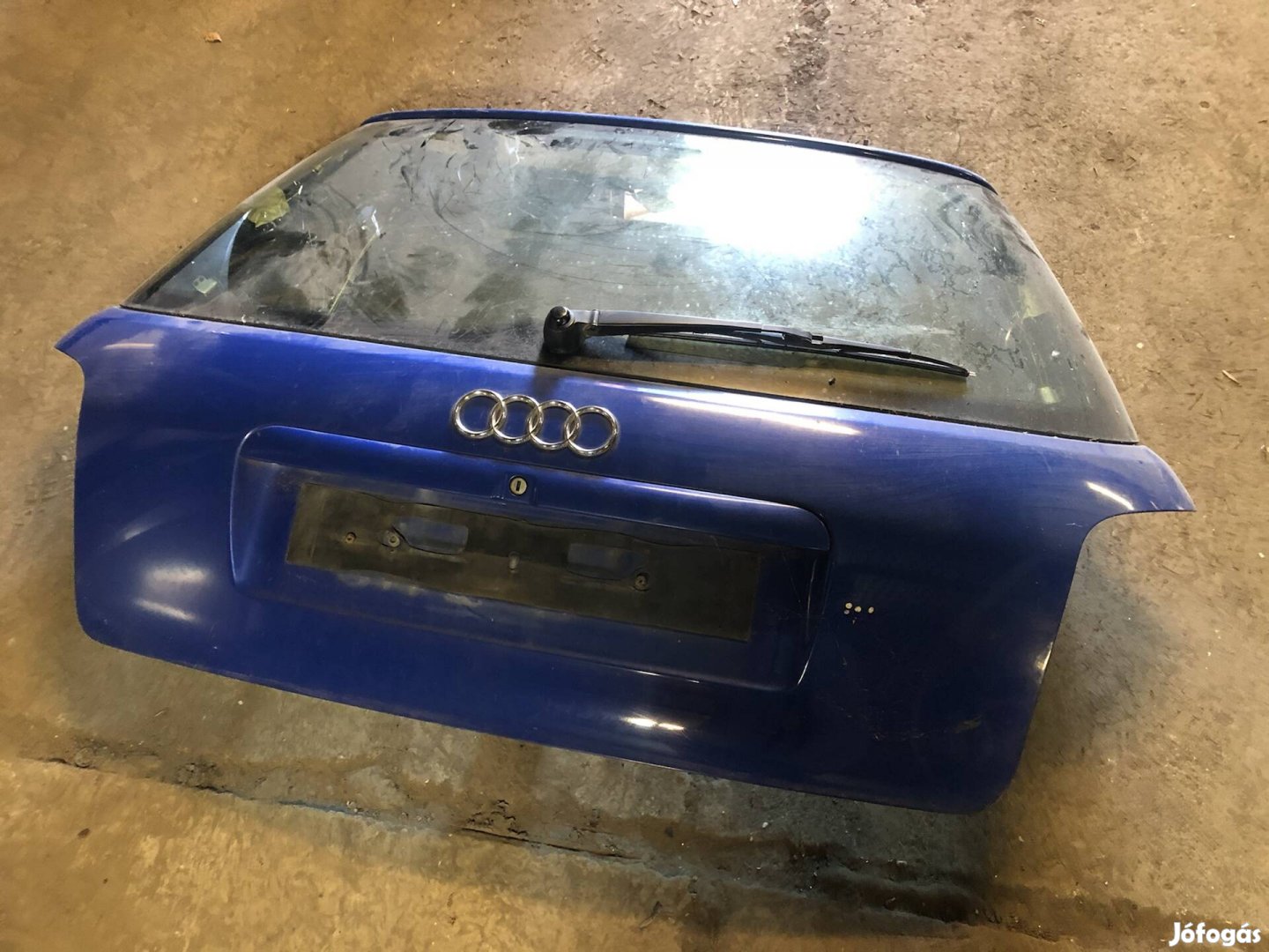 Audi A4 B5 csomagtér ajtó 