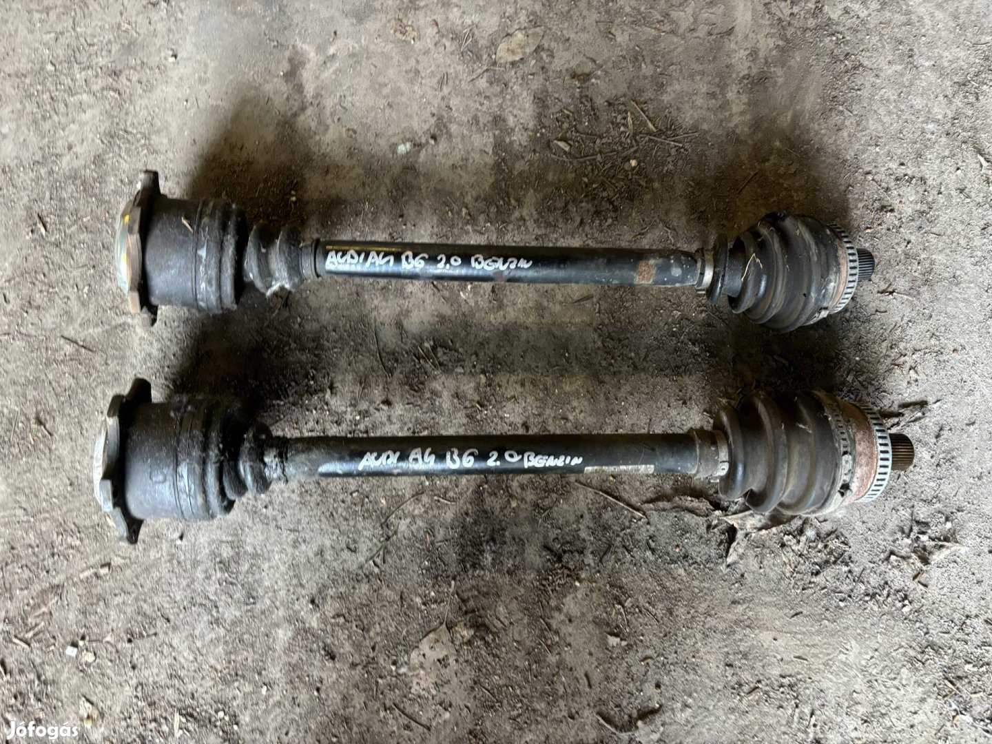 Audi A4 B6 B7 benzin első féltengely 