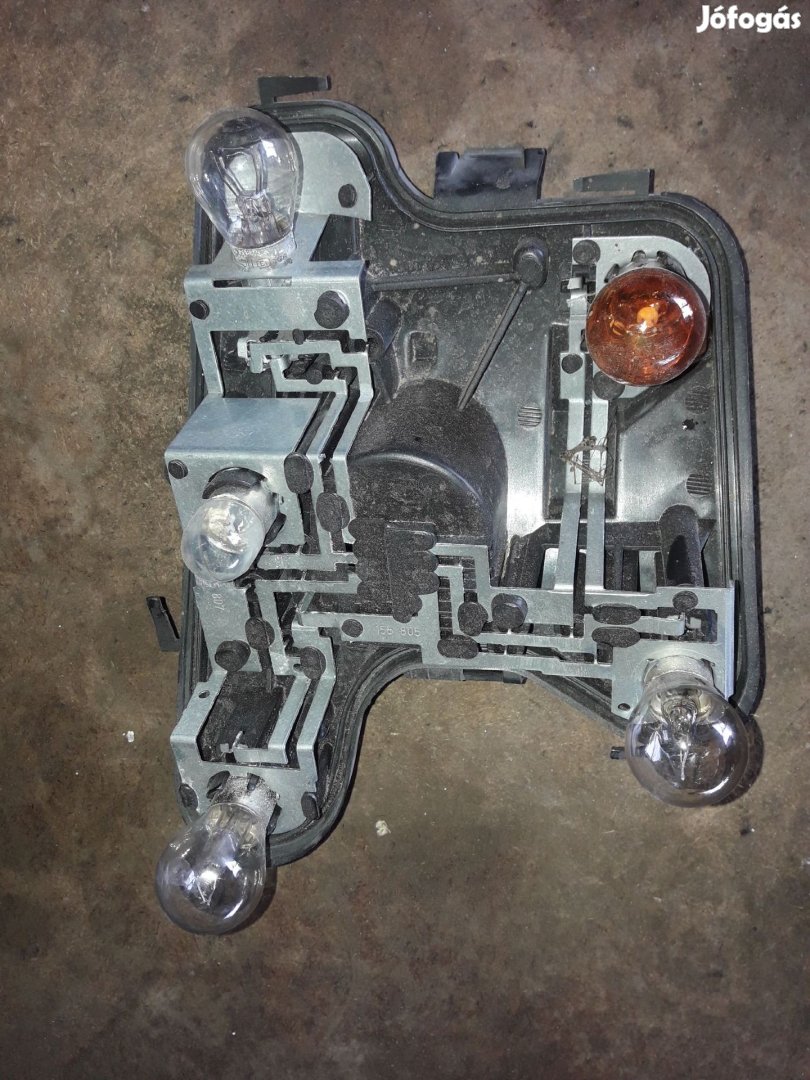 Audi A4 B6 Bal Hátsó Lámpa Foglalat