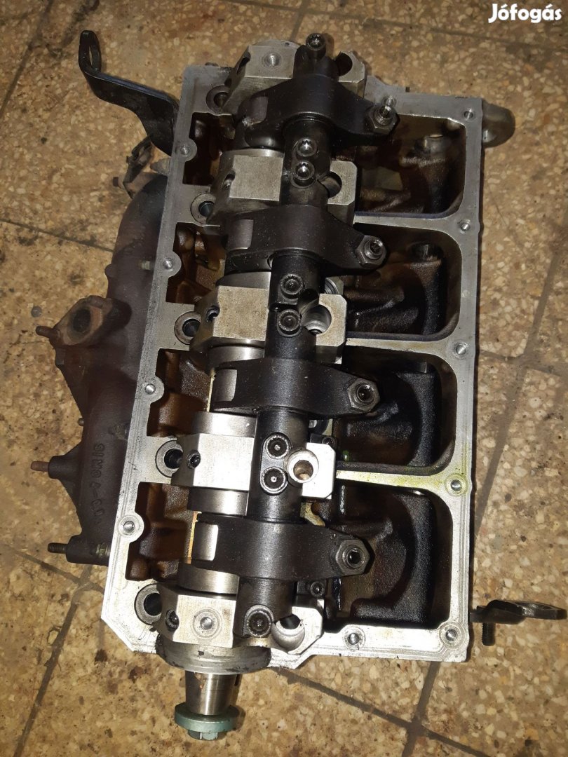 Audi A4 B6 Hengerfej