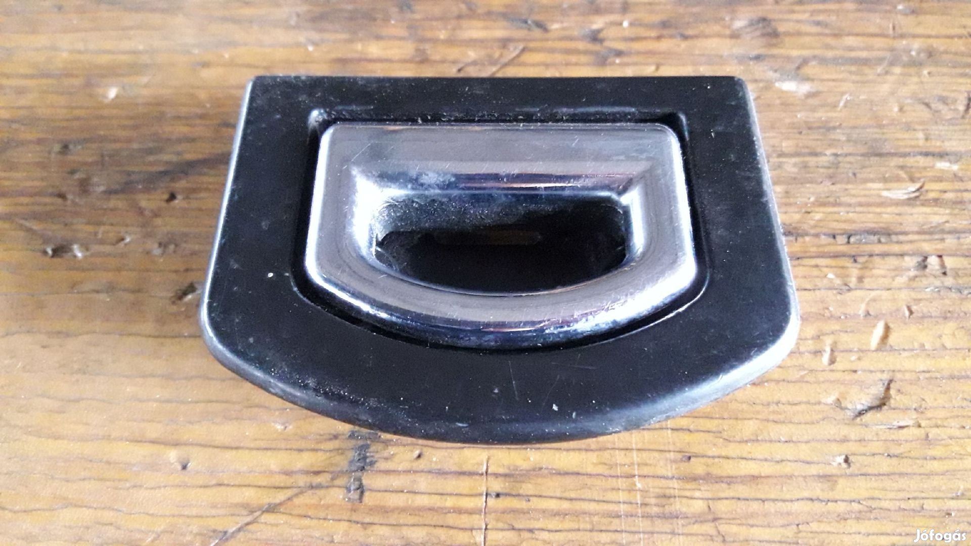 Audi A4 B6 Rakományrögzítő Fül