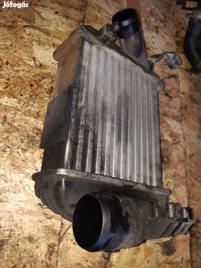 Audi A4 B6 Töltőlevegő Hűtő / Intercooler