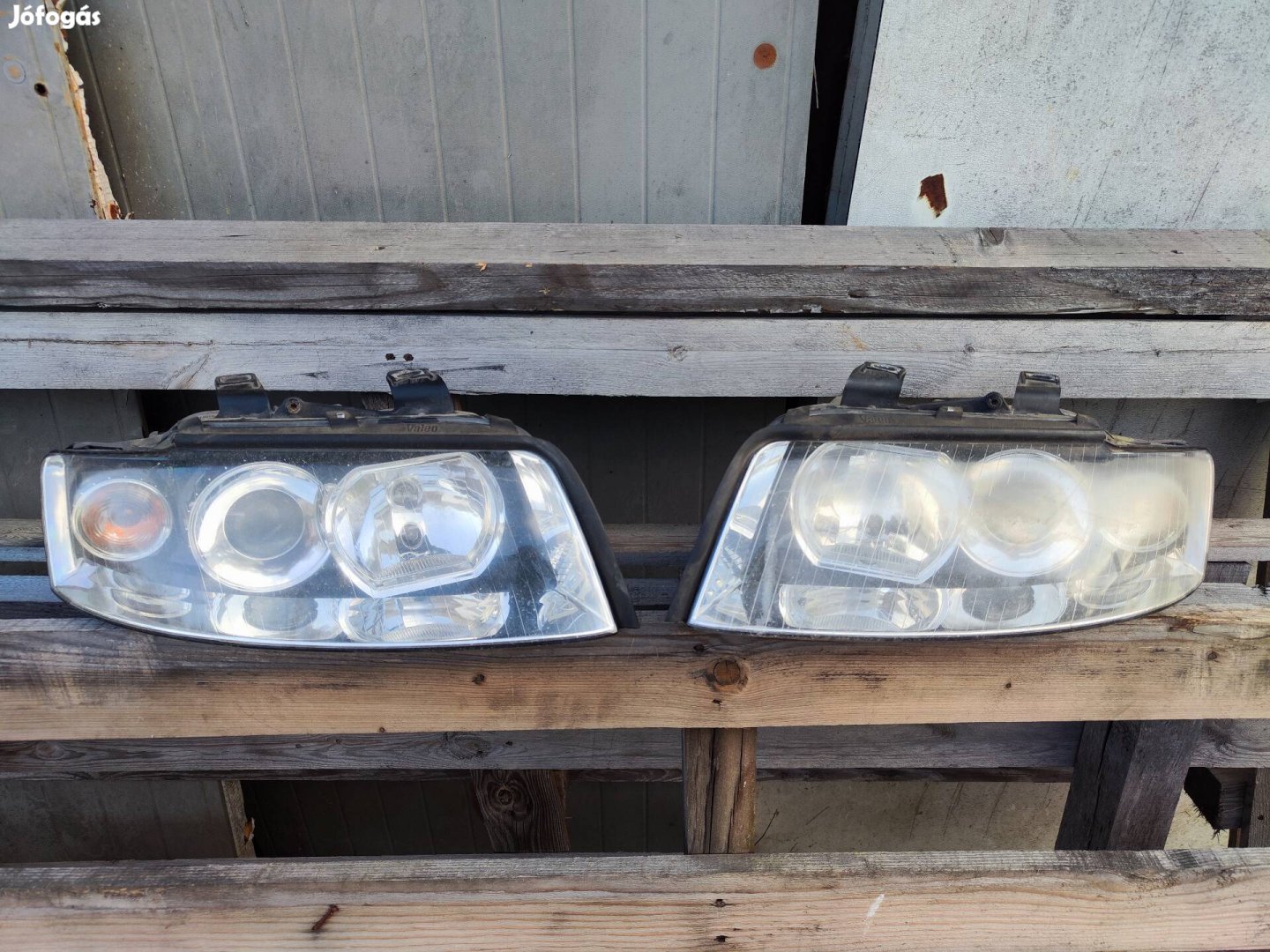 Audi A4 B6 Xenon fényszóró lámpa párban 