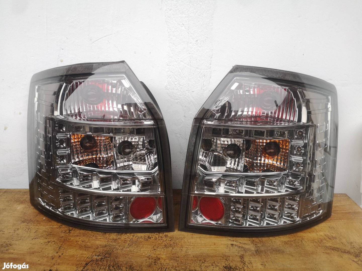 Audi A4 B6 kombi led hátsó lámpa pár 