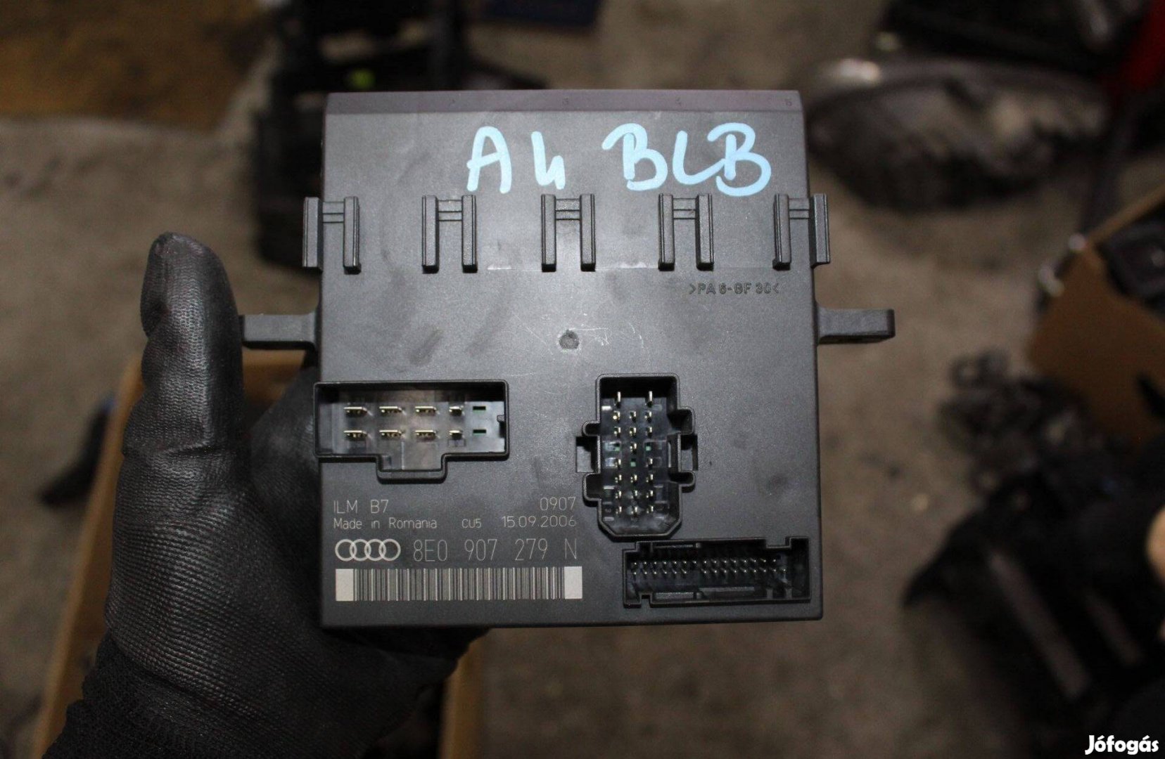 Audi A4 B7 2.0D Komfort modul 8E0907279N