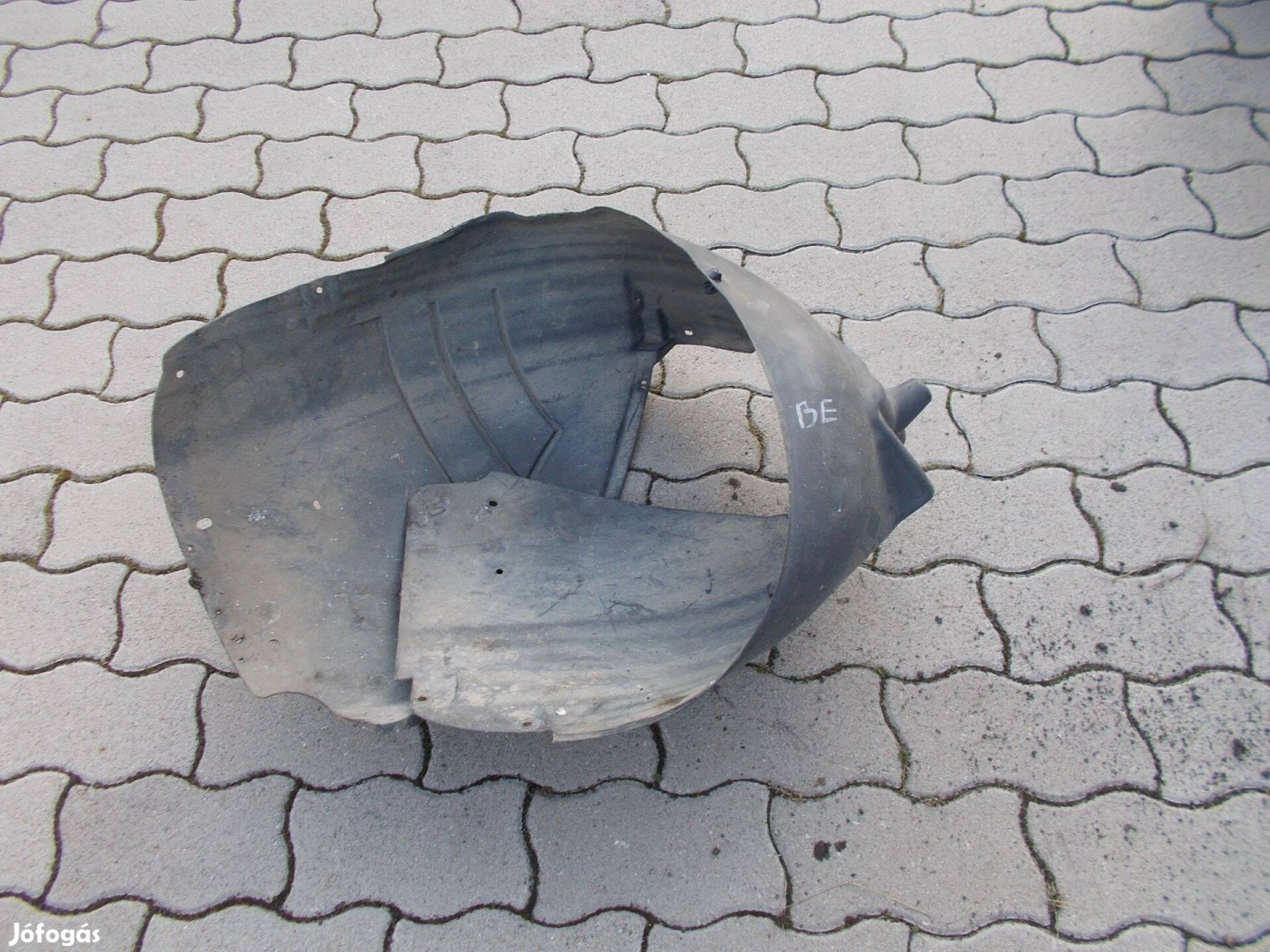 Audi A4 B7 8E bal első dobbetét 2004-2008-ig