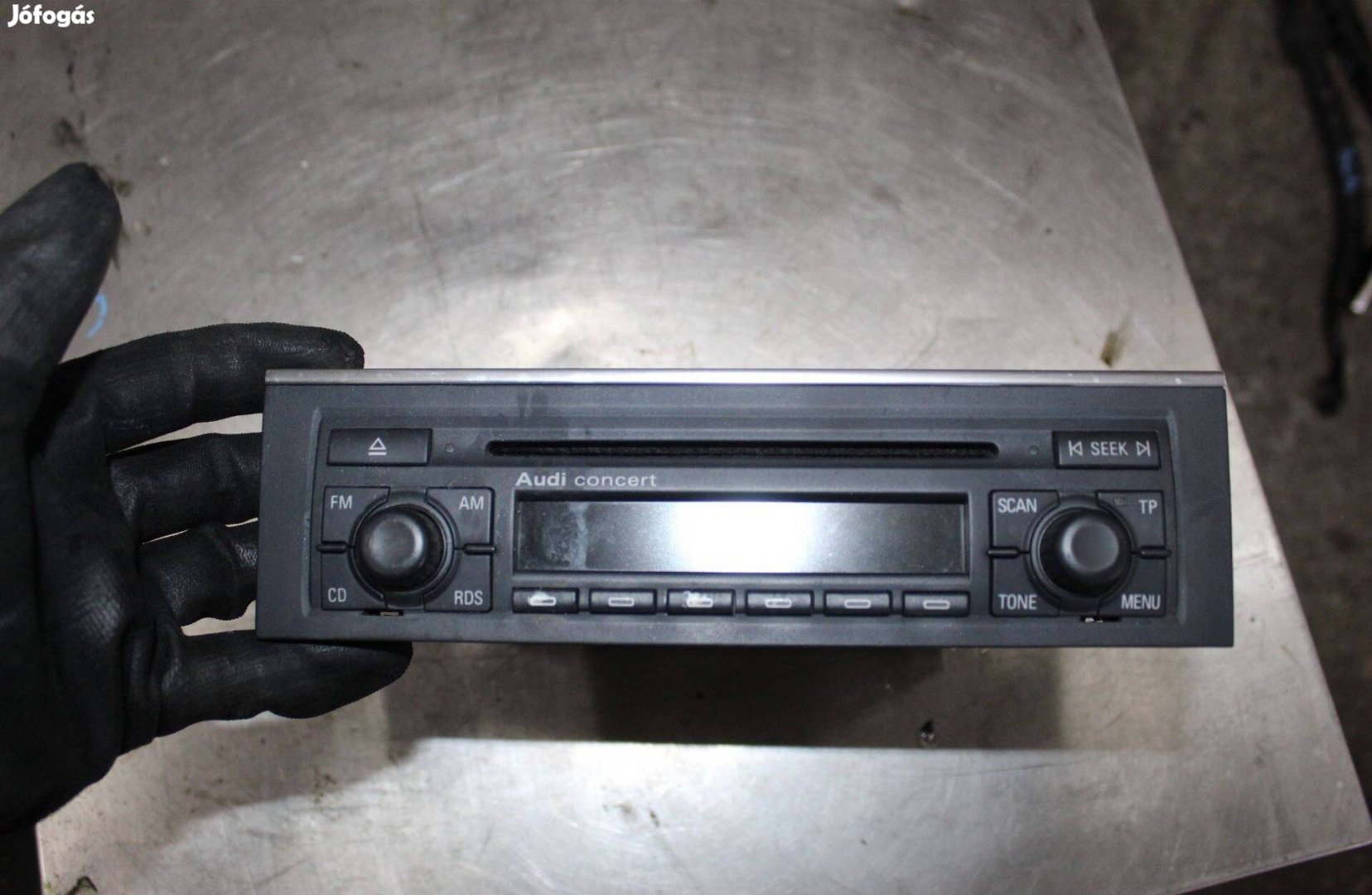 Audi A4 B7 CD rádió 8E0035186D