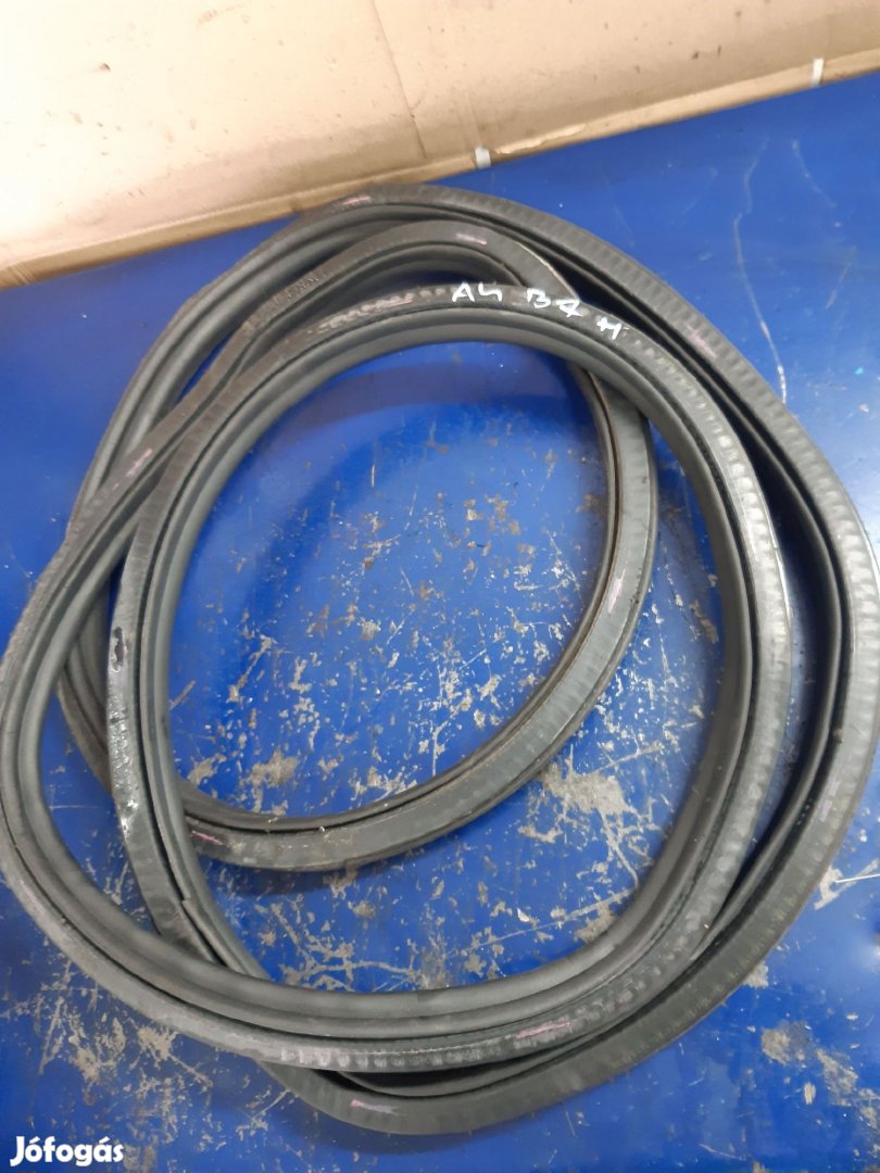 Audi A4 B7 Csomagtérajtó Gumikéder