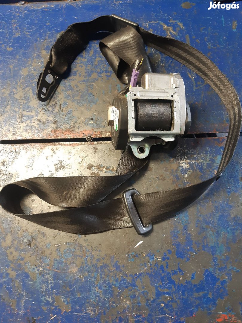 Audi A4 B7 Jobb Első Biztonsági Öv