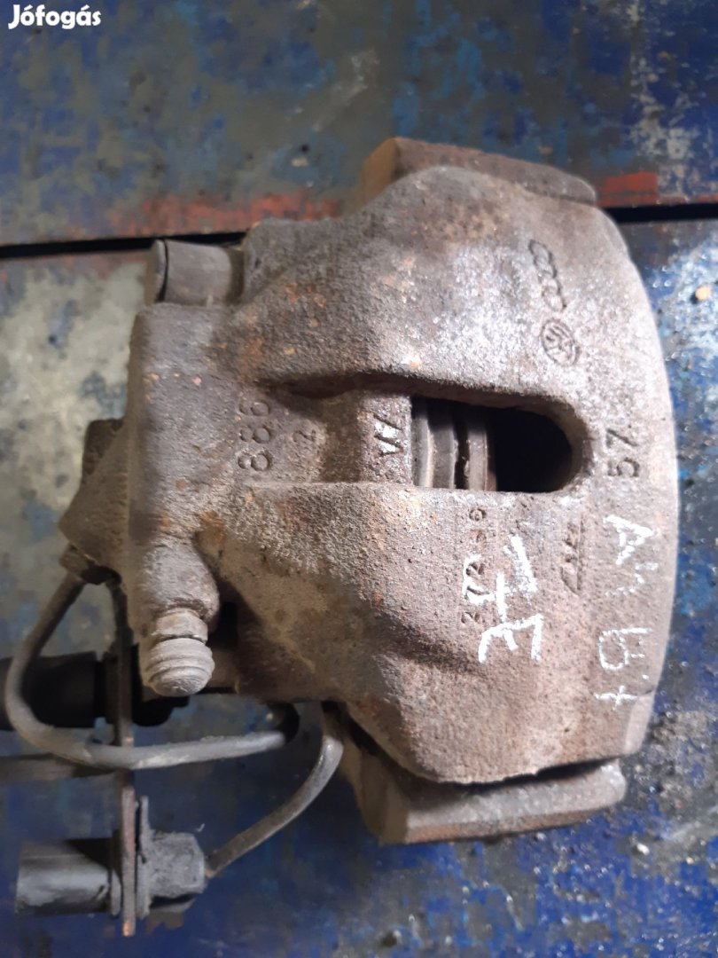 Audi A4 B7 Jobb Első Féknyereg
