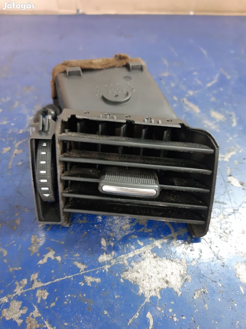 Audi A4 B7 Jobb Első Szellőző