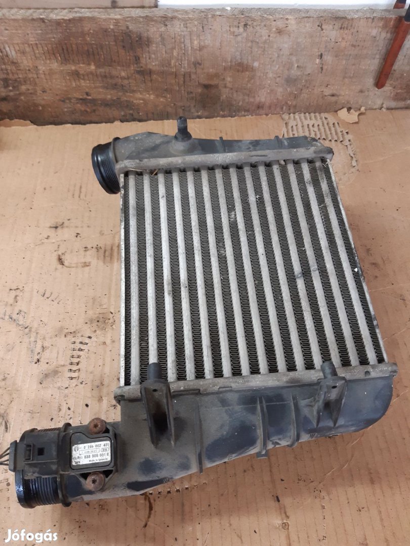 Audi A4 B7 Töltőlevegő Hűtő / Intercooler
