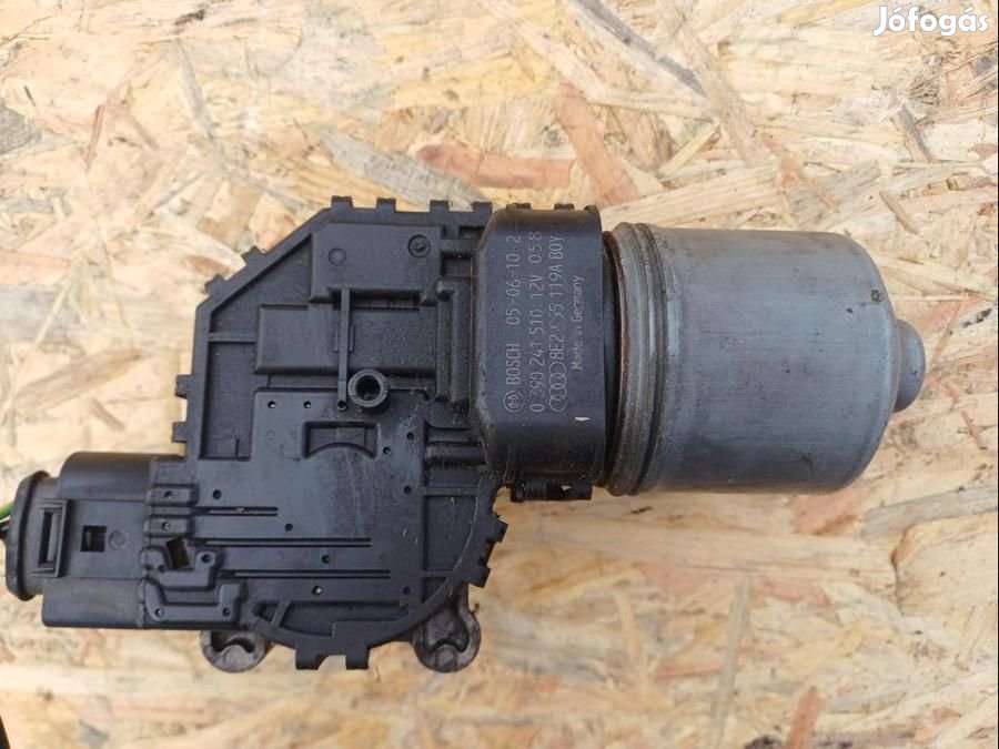 Audi A4 B7  (2004-2008) Első Ablaktörlő Motor