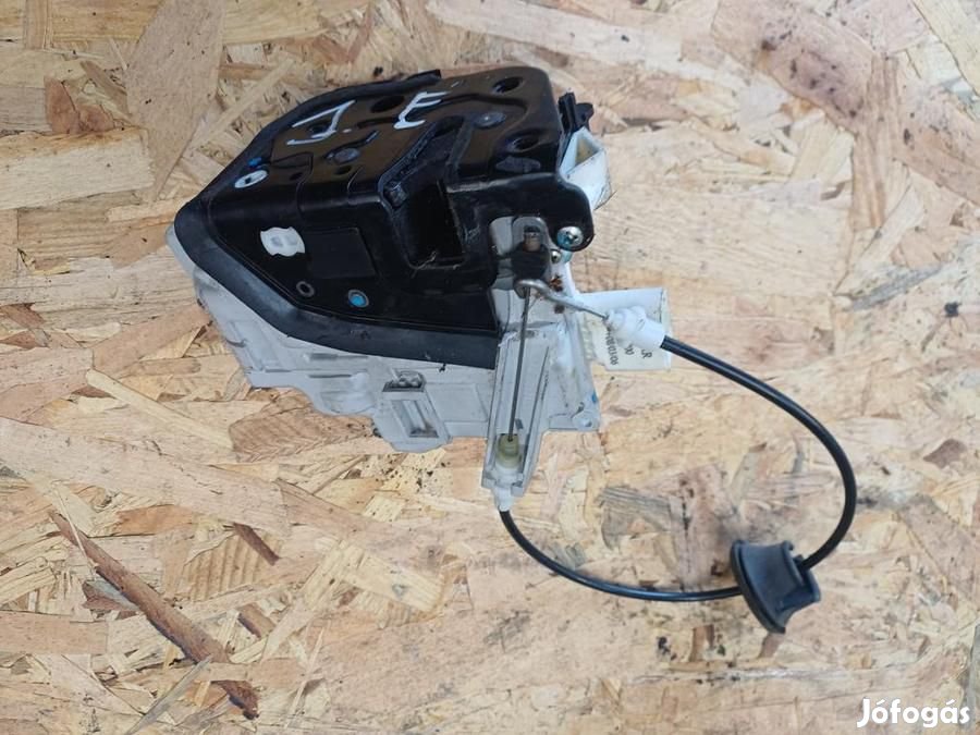 Audi A4 B7  (2004-2008) Jobb Első Ajtó Központizár