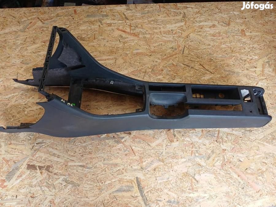 Audi A4 B7  (2004-2008) Kardán Box 1 DIN