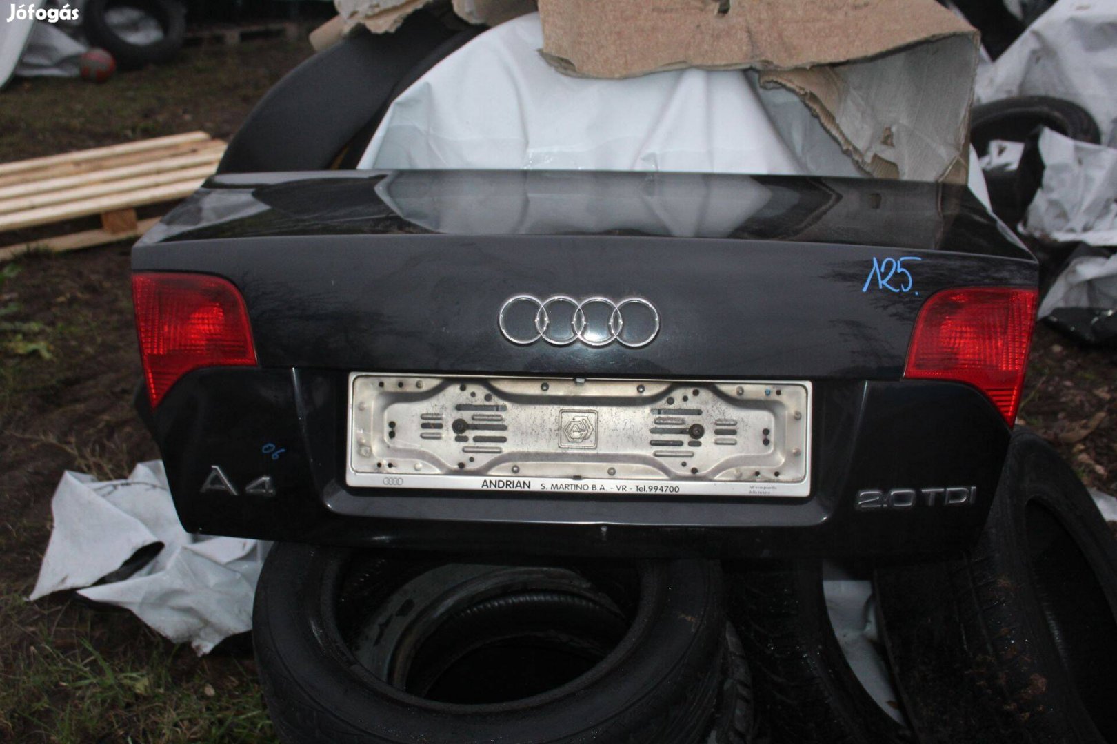 Audi A4 B7 (sedan) csomagtér ajtó üresen (125.)