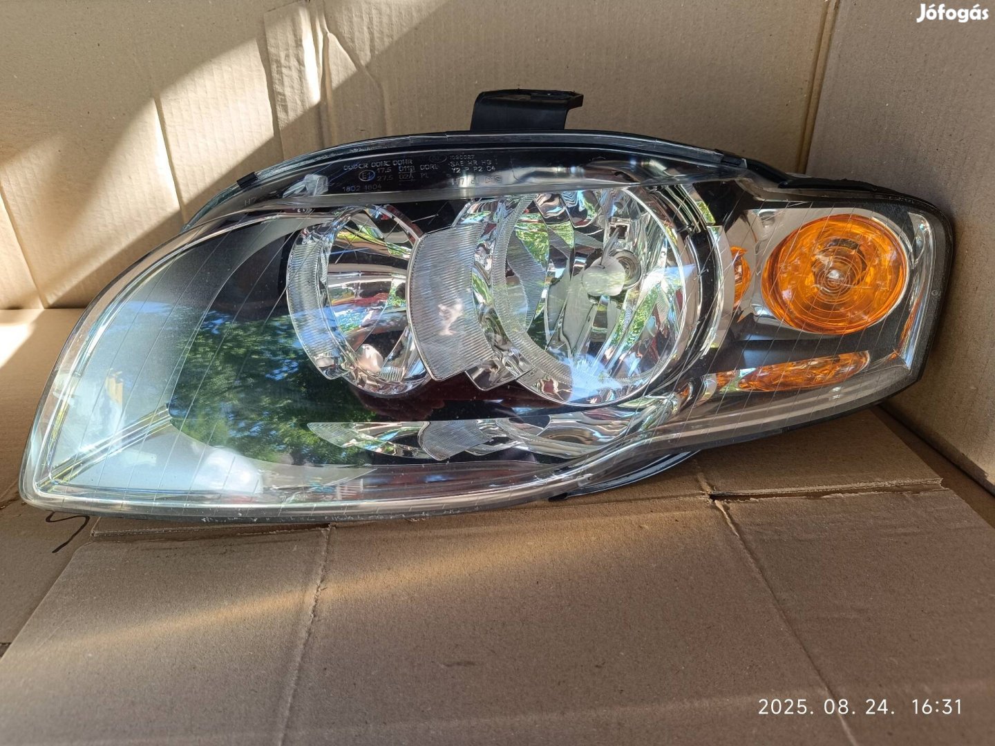 Audi A4 B7 első fényszóró 
