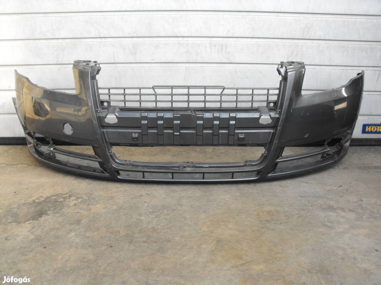 Audi A4 B7 első lökhárító lökő 2004-2008 8E0 807 437