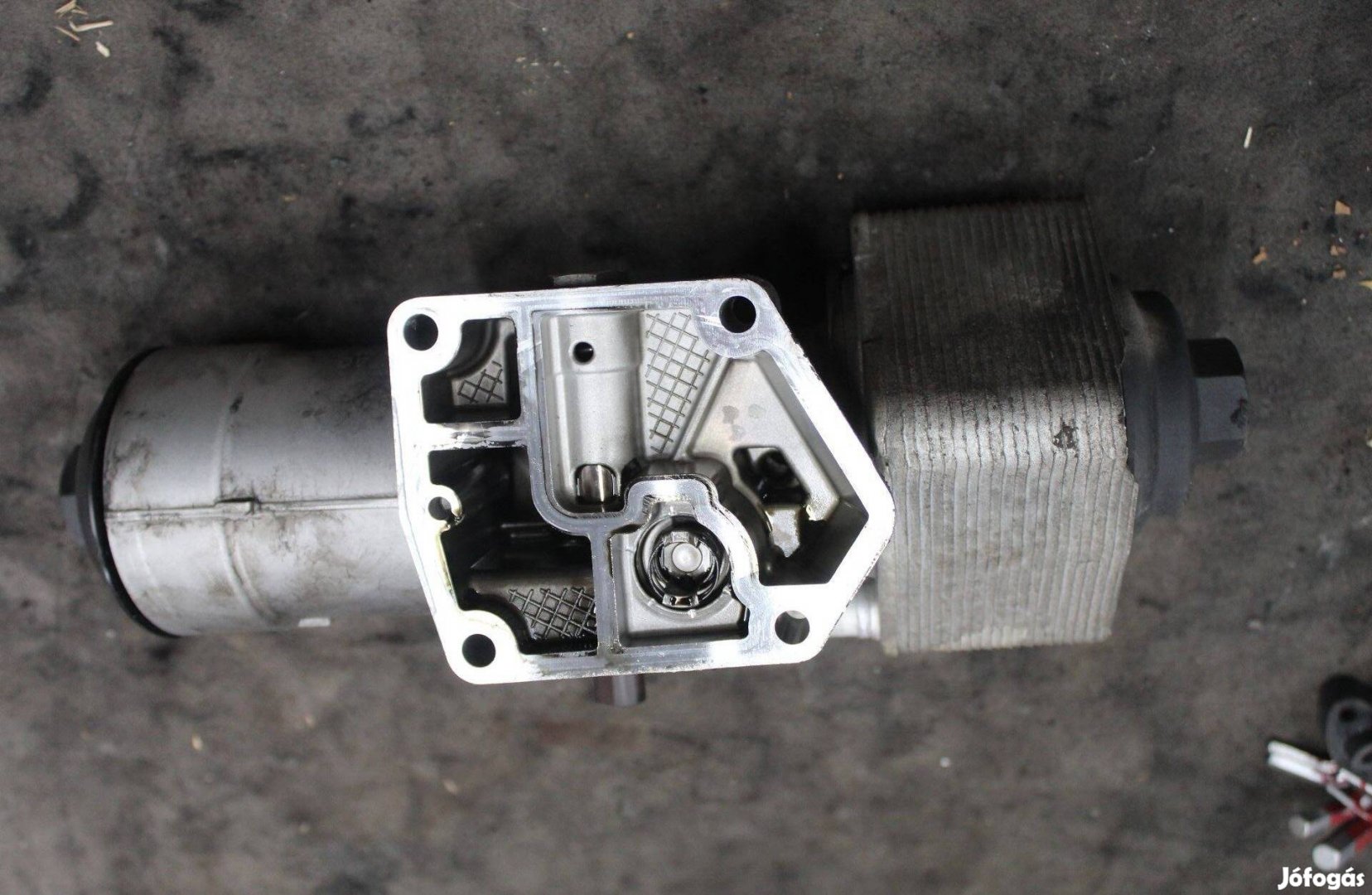 Audi A4/B8 2007-2013 2.0D Caga olajszűrőház hűtővel 045115389H