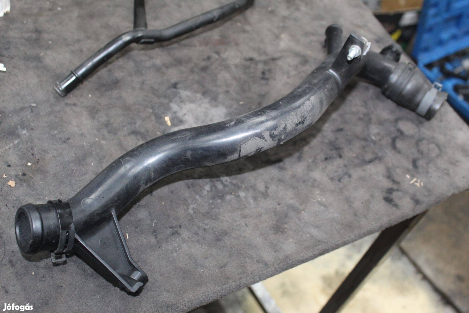 Audi A4/B8 2007-2013 2.0D Caga vízcső 03L121071C
