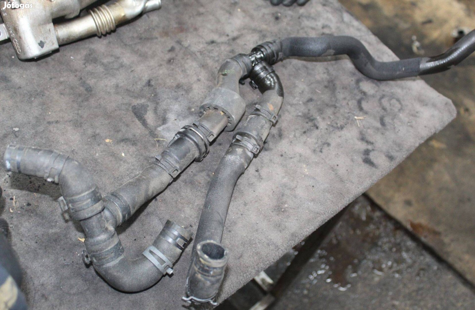 Audi A4/B8 2007-2013 2.0D Caga vízcső