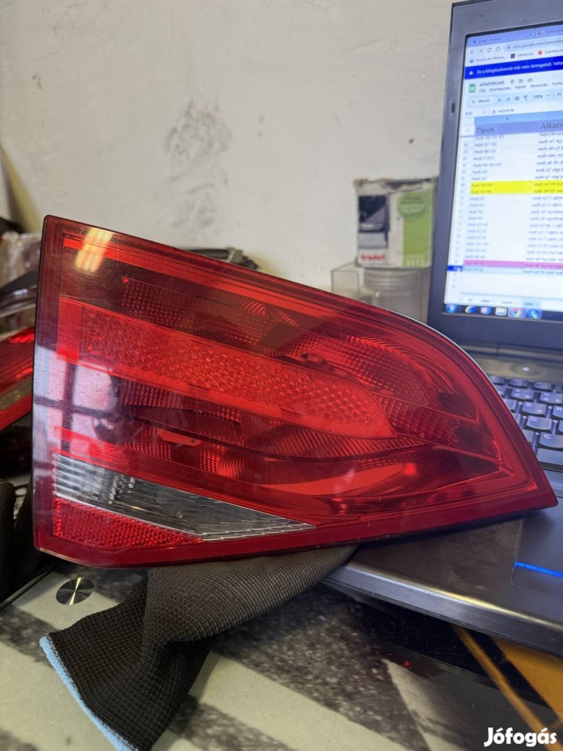 Audi A4 B8 8K bal hátsó lámpa limuzin 8K5 945 093