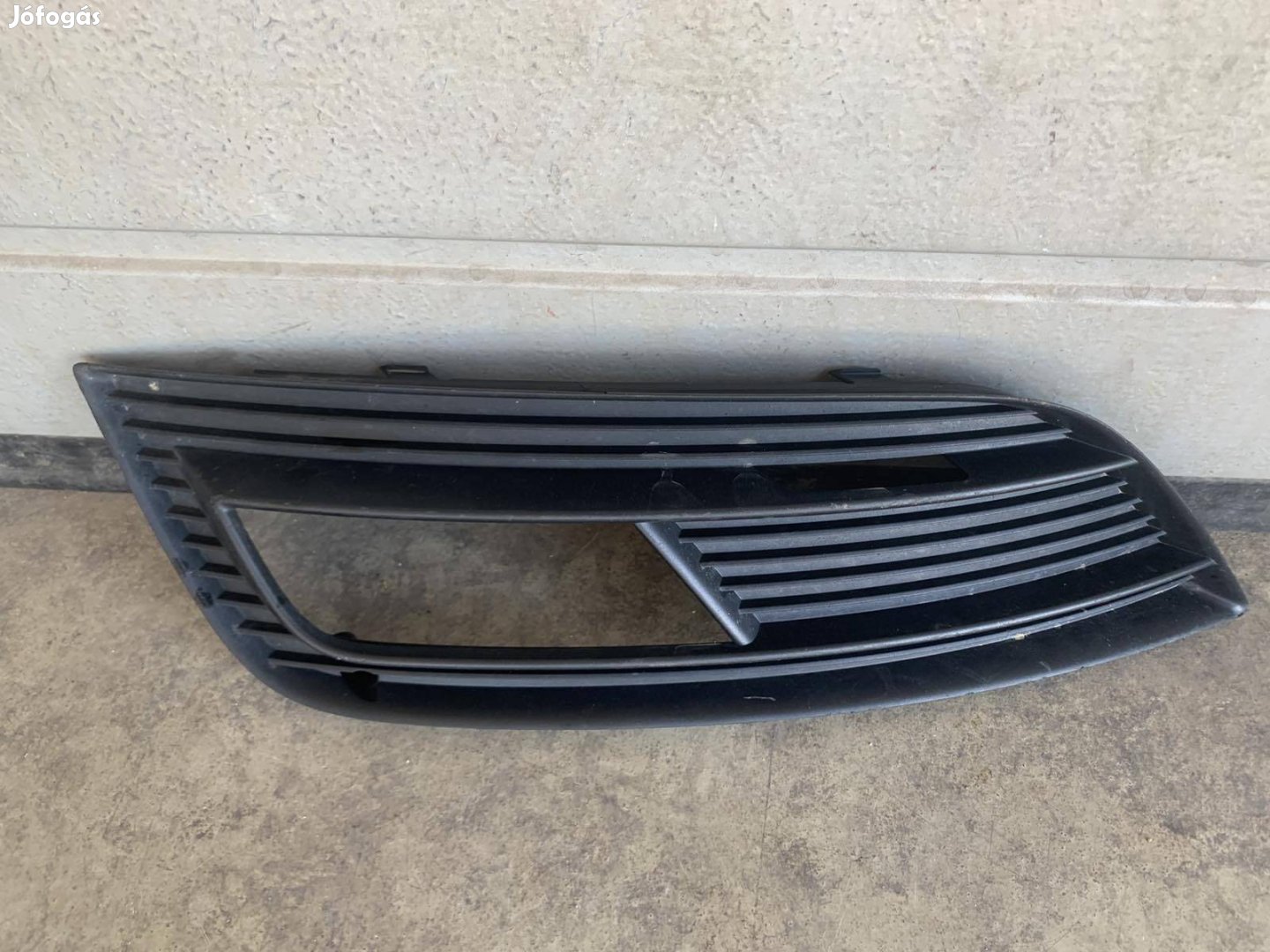 Audi A4 B8 8K facelift bal első ködlámpa betét 2012-2015 8K0 807 681