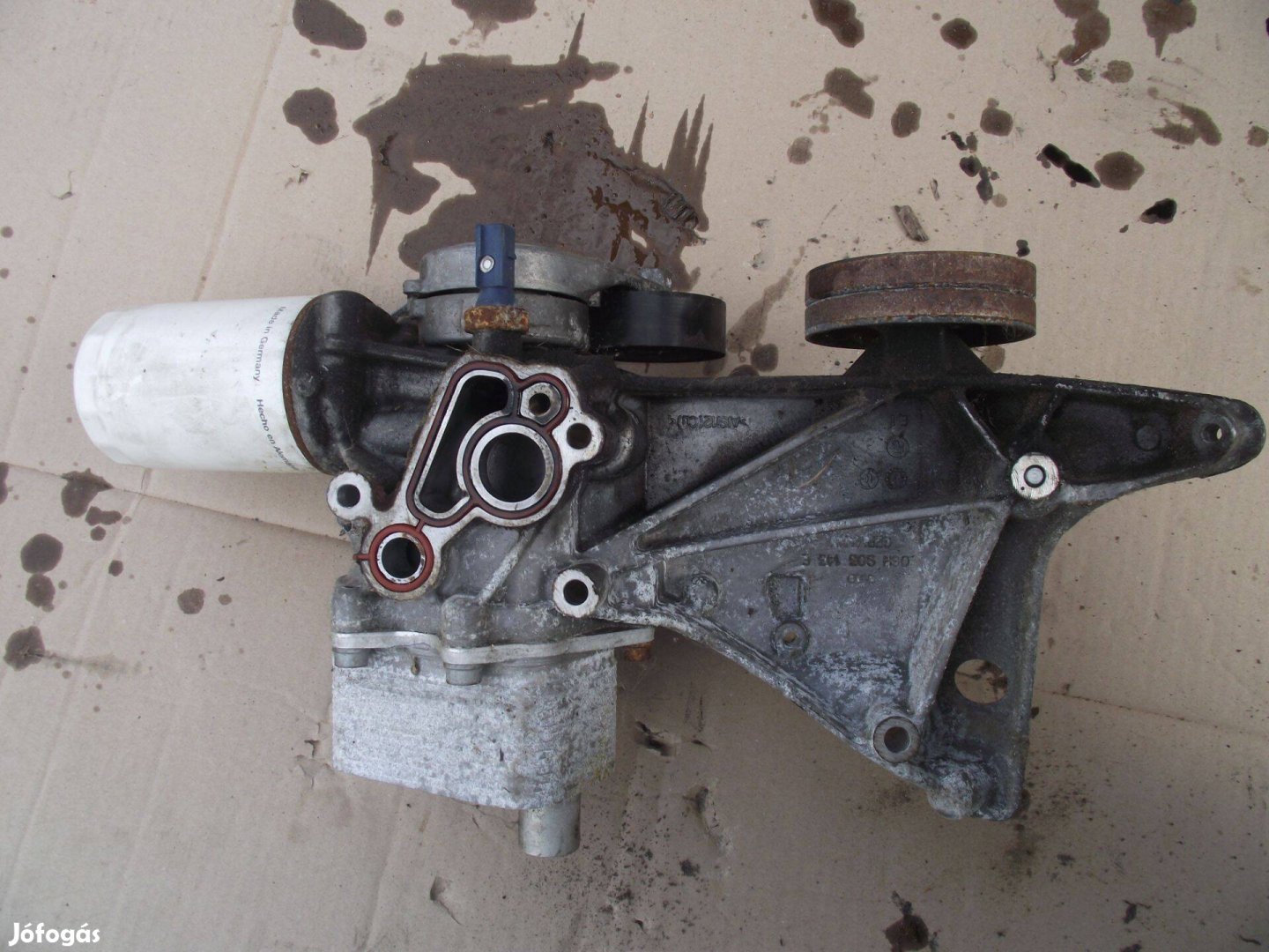 Audi A4 B8 A4 Q5 2.0 TFSI olajhűtő olajszűrő bak 06H903143E
