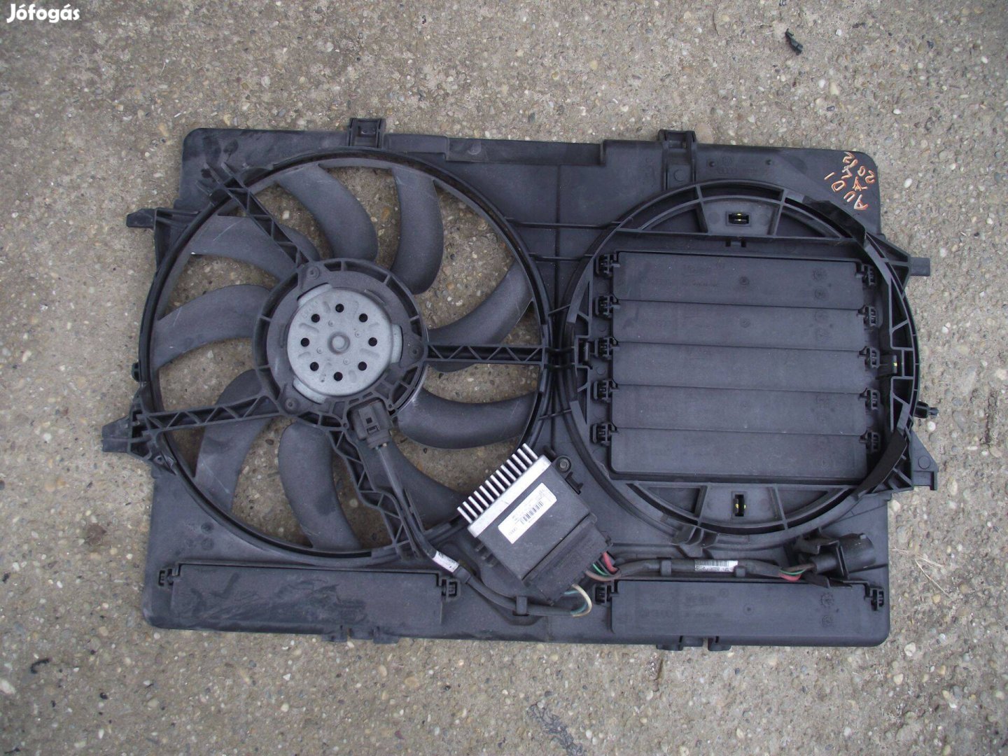 Audi A4 B8 A5 2.0 Crtdi hűtőventilátor 8K0121003Q 8K0959501F