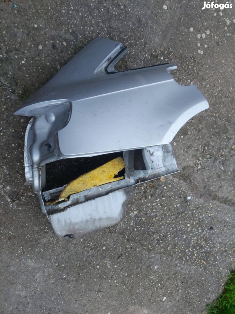 Audi A4 B8 Avant Hátsó sárvédő