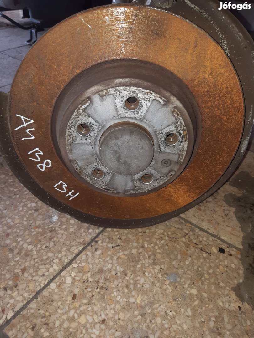 Audi A4 B8 Bal Hátsó Lengőkar Csonkállvány Kerékaggyal