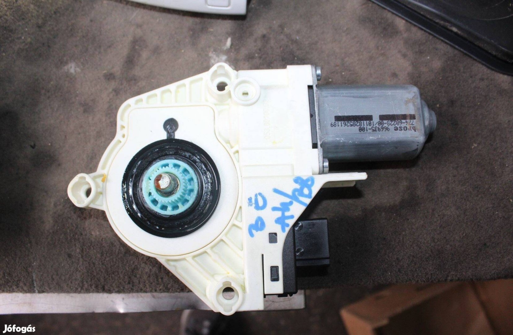 Audi A4/B8 Bal első ablakemelő motor 8K0959801
