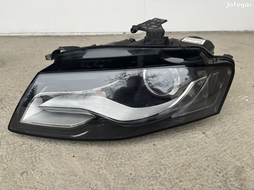 Audi A4 B8 Bi-Xenon bal fényszóró 8K0941029AM