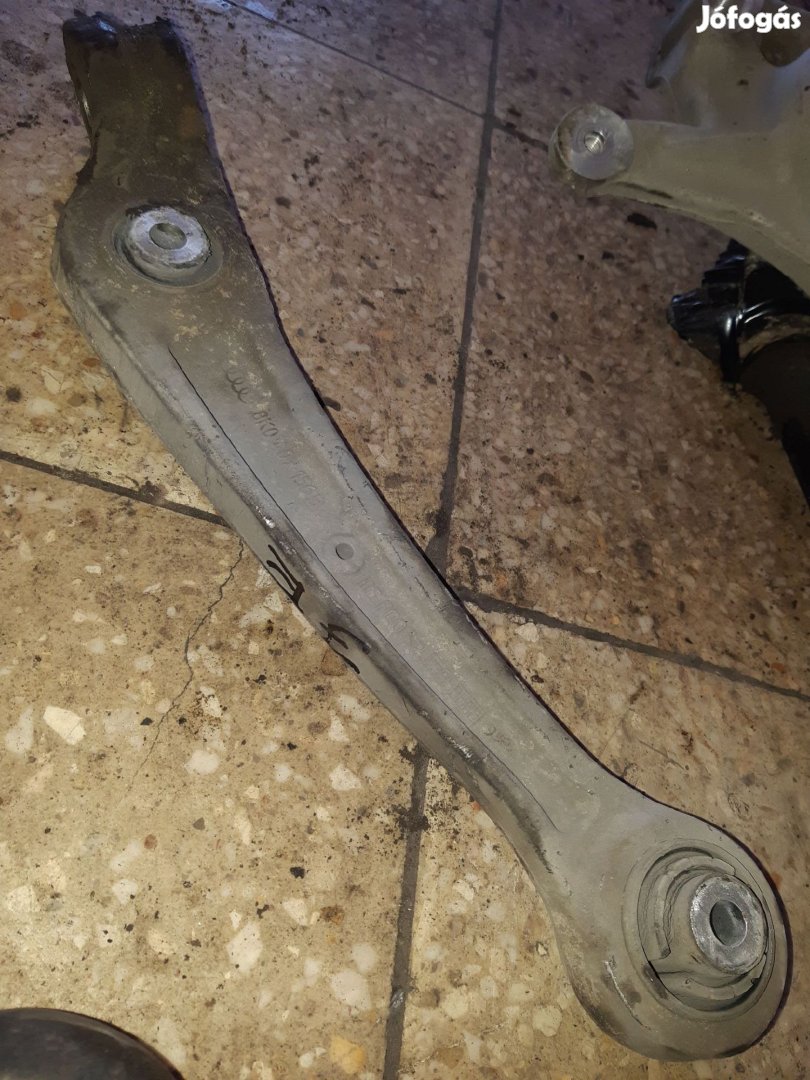 Audi A4 B8 Jobb Első Lengőkar