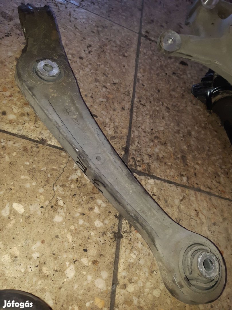 Audi A4 B8 Jobb Első Lengőkar