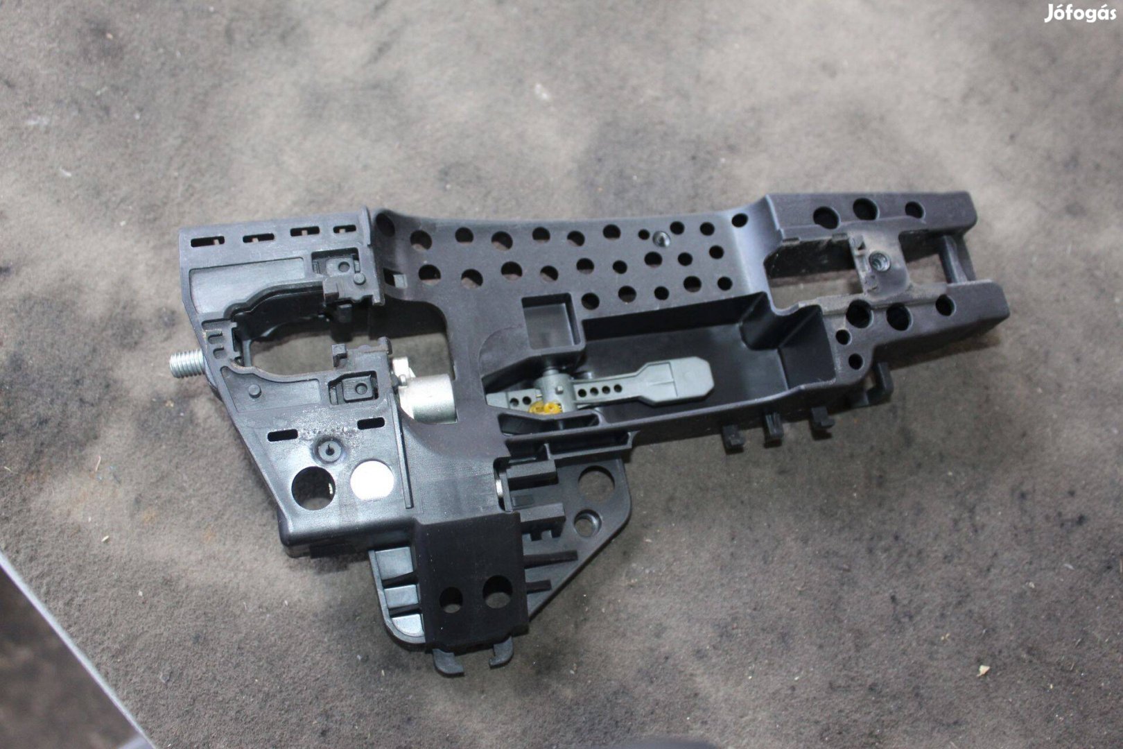 Audi A4/B8 Jobb hátsó kilincsfészek 8T0837886R