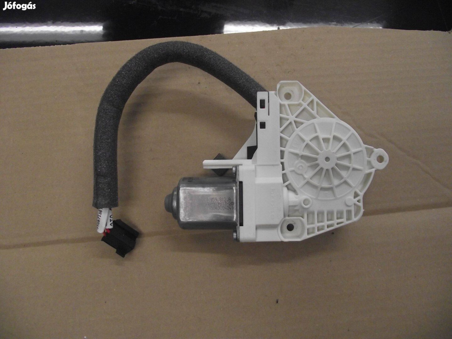 Audi A4 B8 Skoda Yeti jobb hátsó ablakemelő motor 8K0959812A