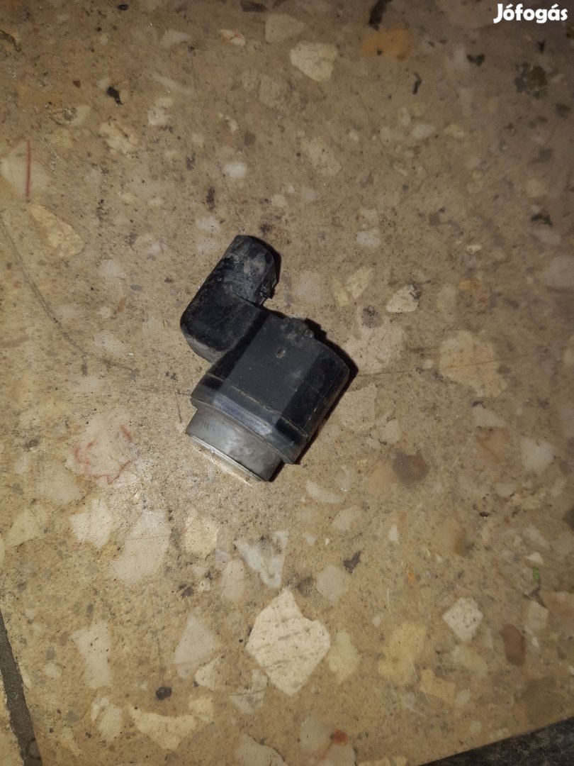 Audi A4 B8 Tolatóradar