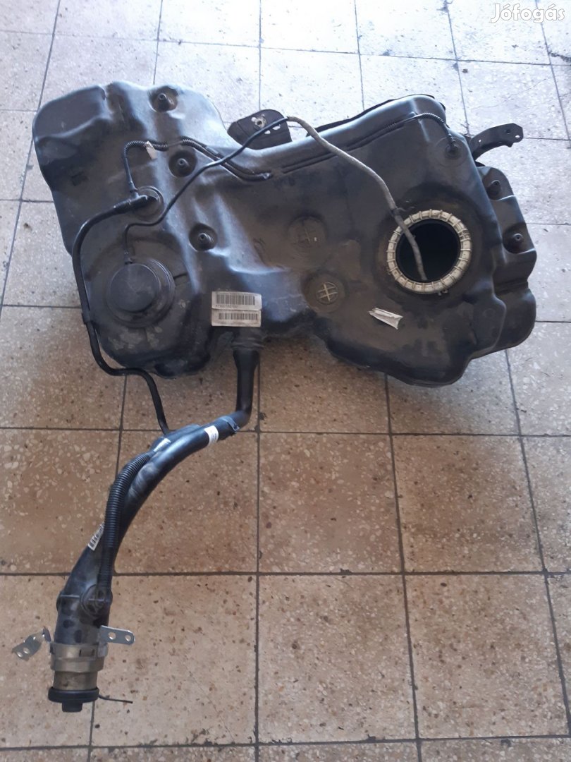 Audi A4 B8 Üzemanyag Tank