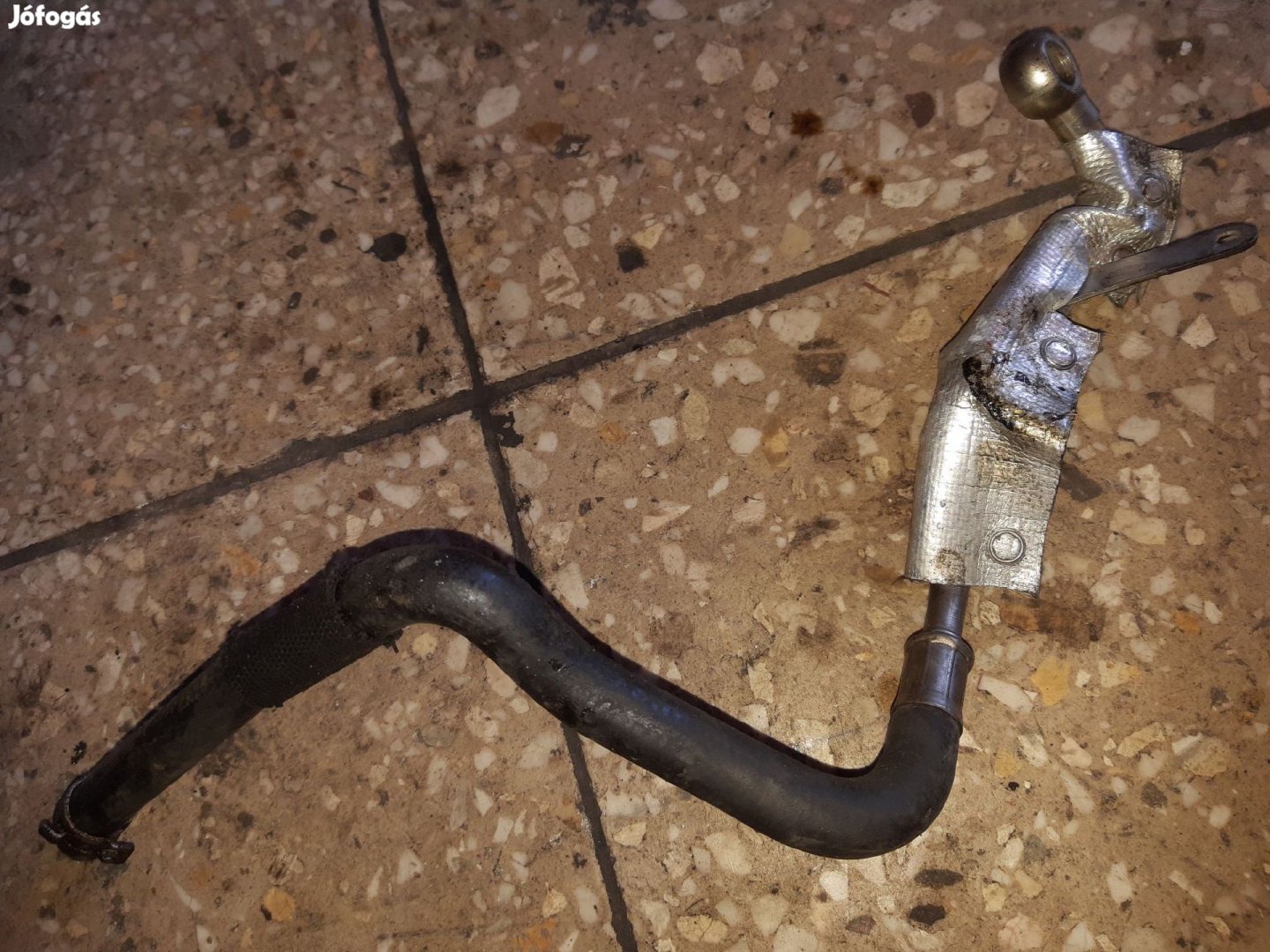 Audi A4 B8 Vízcső Fém