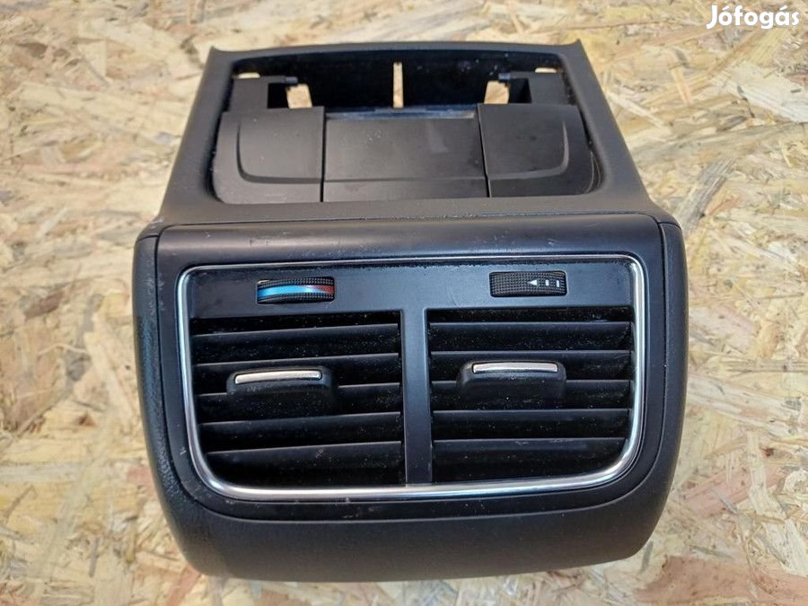 Audi A4 B8 2008-2015 Hátsó Szellőző