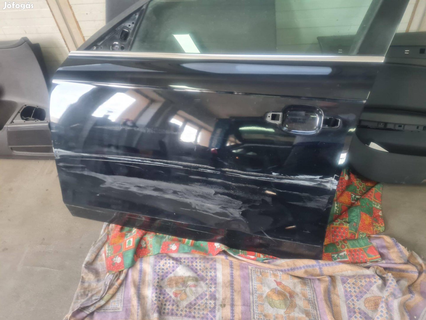 Audi A4 B8 bal első ajtó sérült