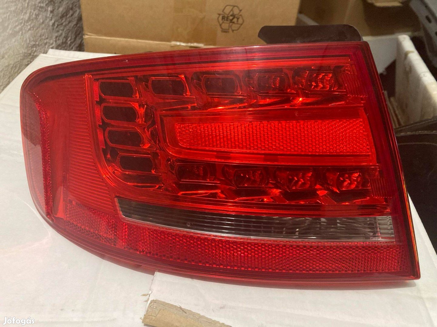 Audi A4 B8 bal hátsó led lámpa pár