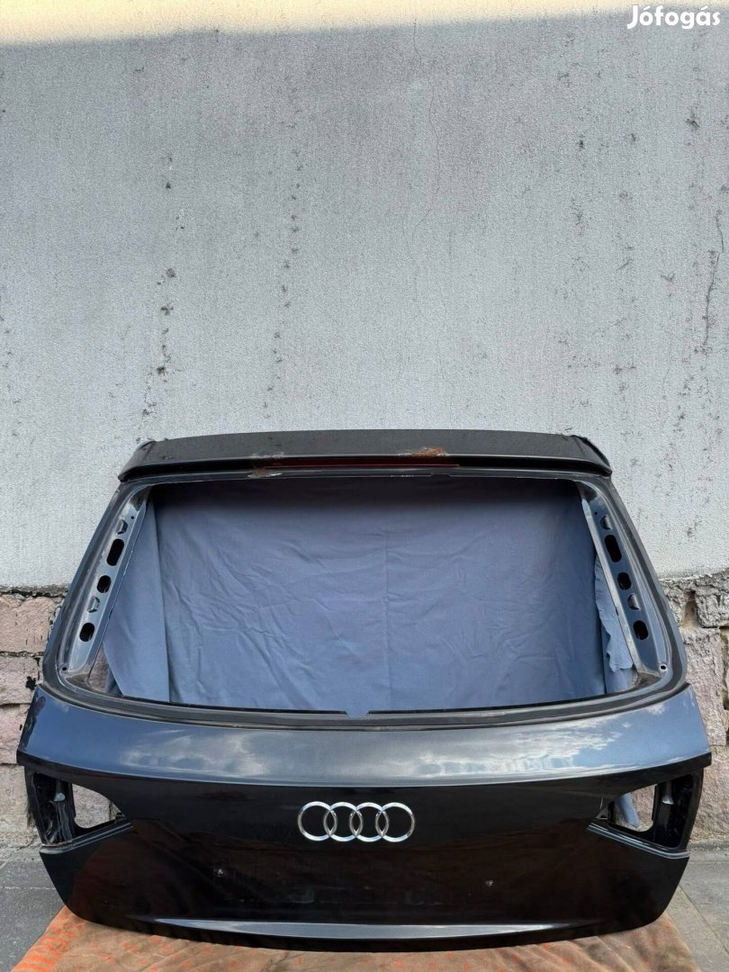 Audi A4 B8 csomagtérajtó