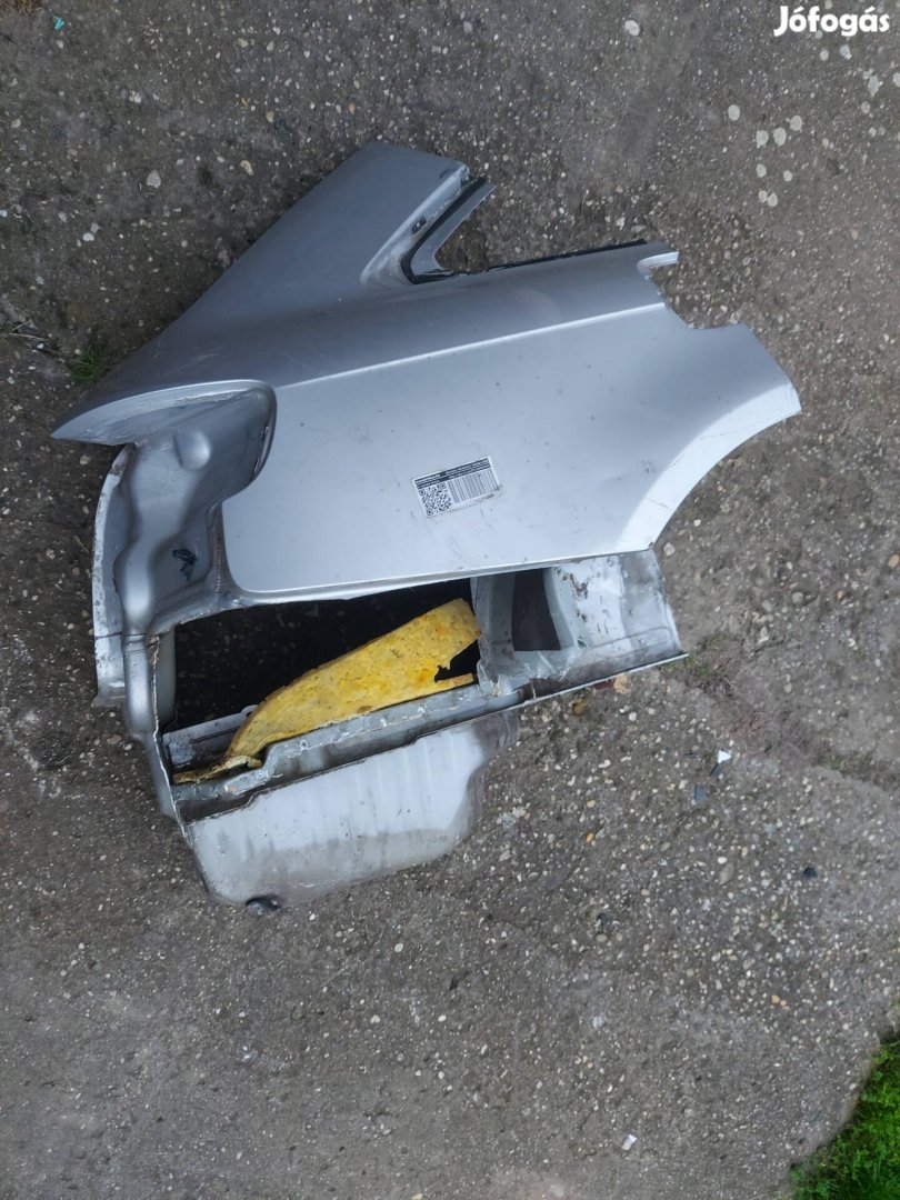 Audi A4 B8 hátsó sárvédő