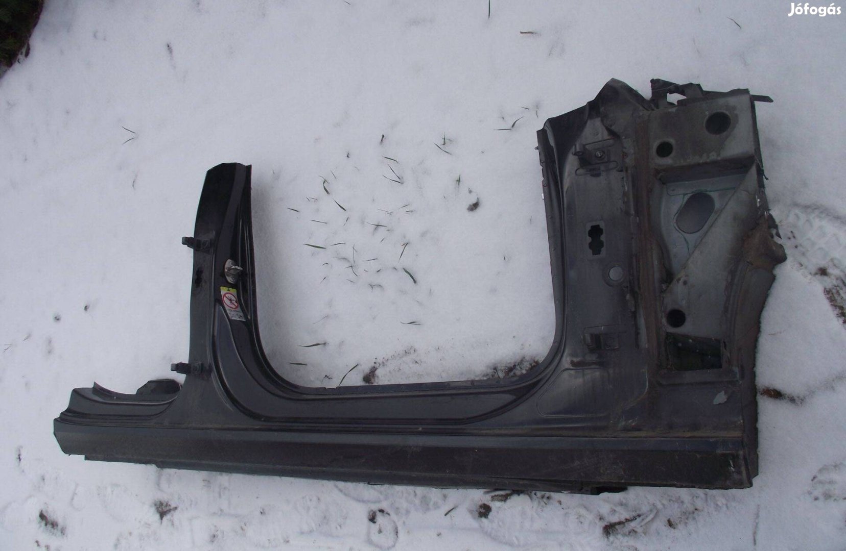 Audi A4 B8 jobb küszöb A és B oszlop 2008-2015 8K