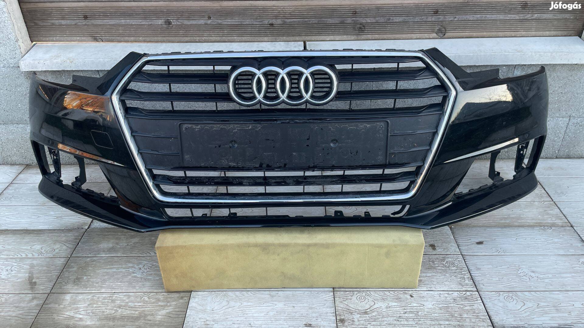 Audi A4 B9 első lökhárító 8W0807437